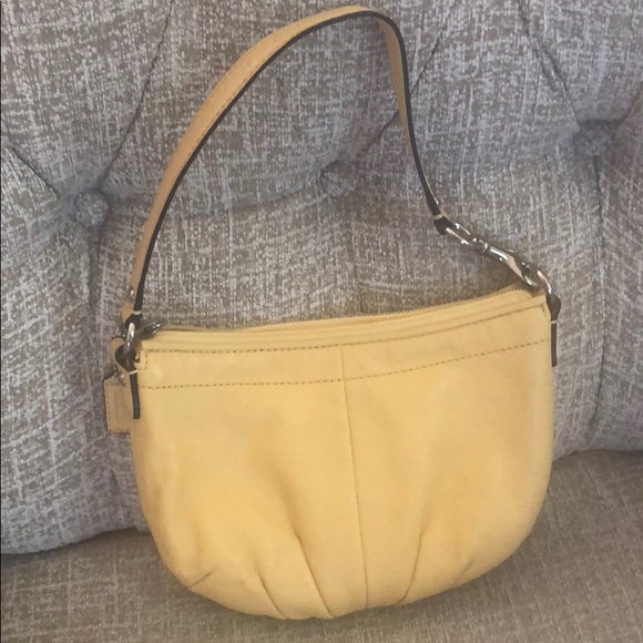 Coach yellow leather coach purse - Picture 2 of 6